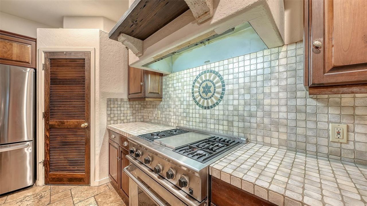 922 Indian Beach Drive, Sarasota, FL 34234 Photo