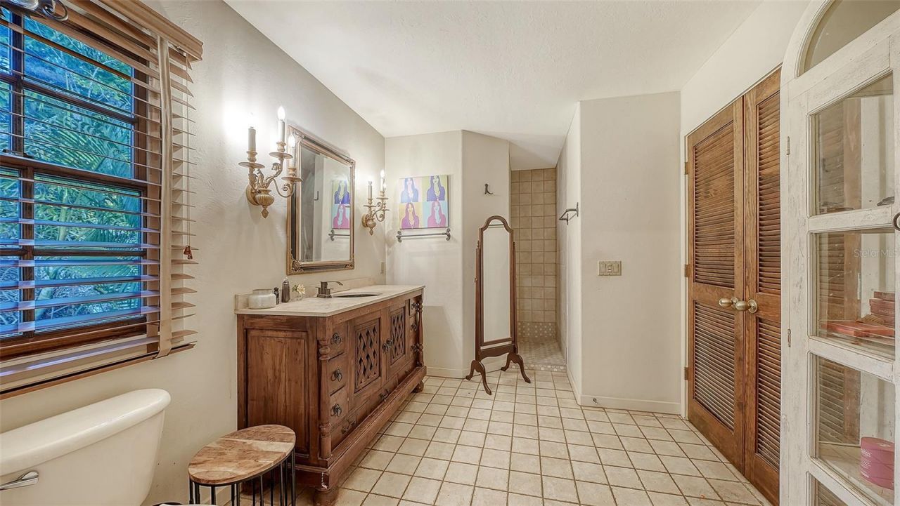 922 Indian Beach Drive, Sarasota, FL 34234 Photo
