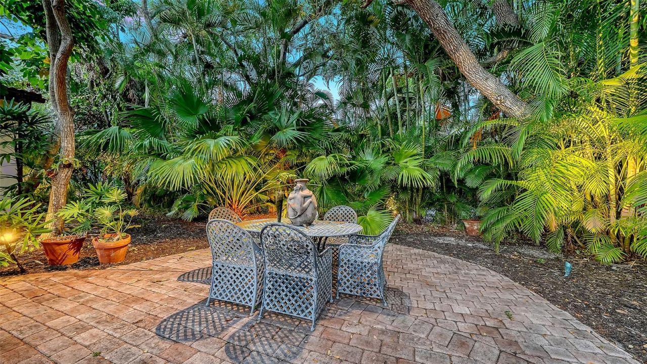922 Indian Beach Drive, Sarasota, FL 34234 Photo