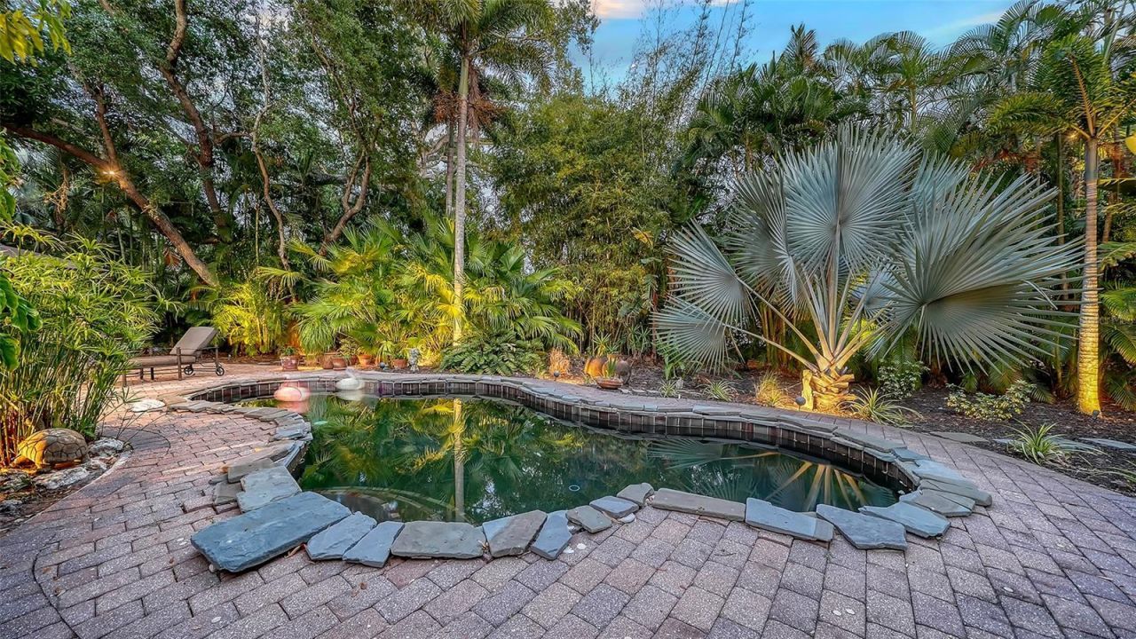 922 Indian Beach Drive, Sarasota, FL 34234 Photo