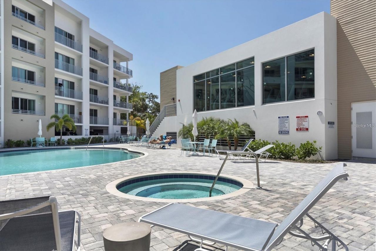 1703 N Tamiami Trail, Unit B504, Sarasota, FL 34234 Photo
