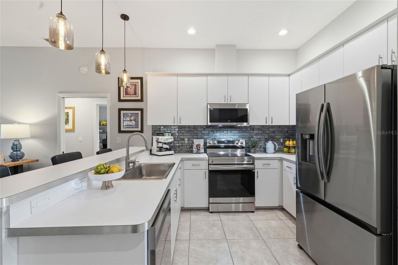 6130 55th Avenue Circle E, Bradenton, FL 34203 Photo