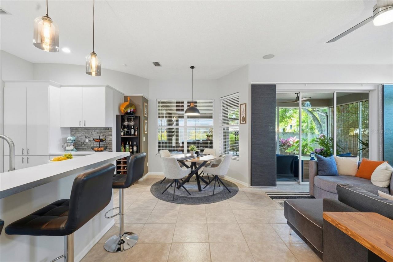 6130 55th Avenue Circle E, Bradenton, FL 34203 Photo