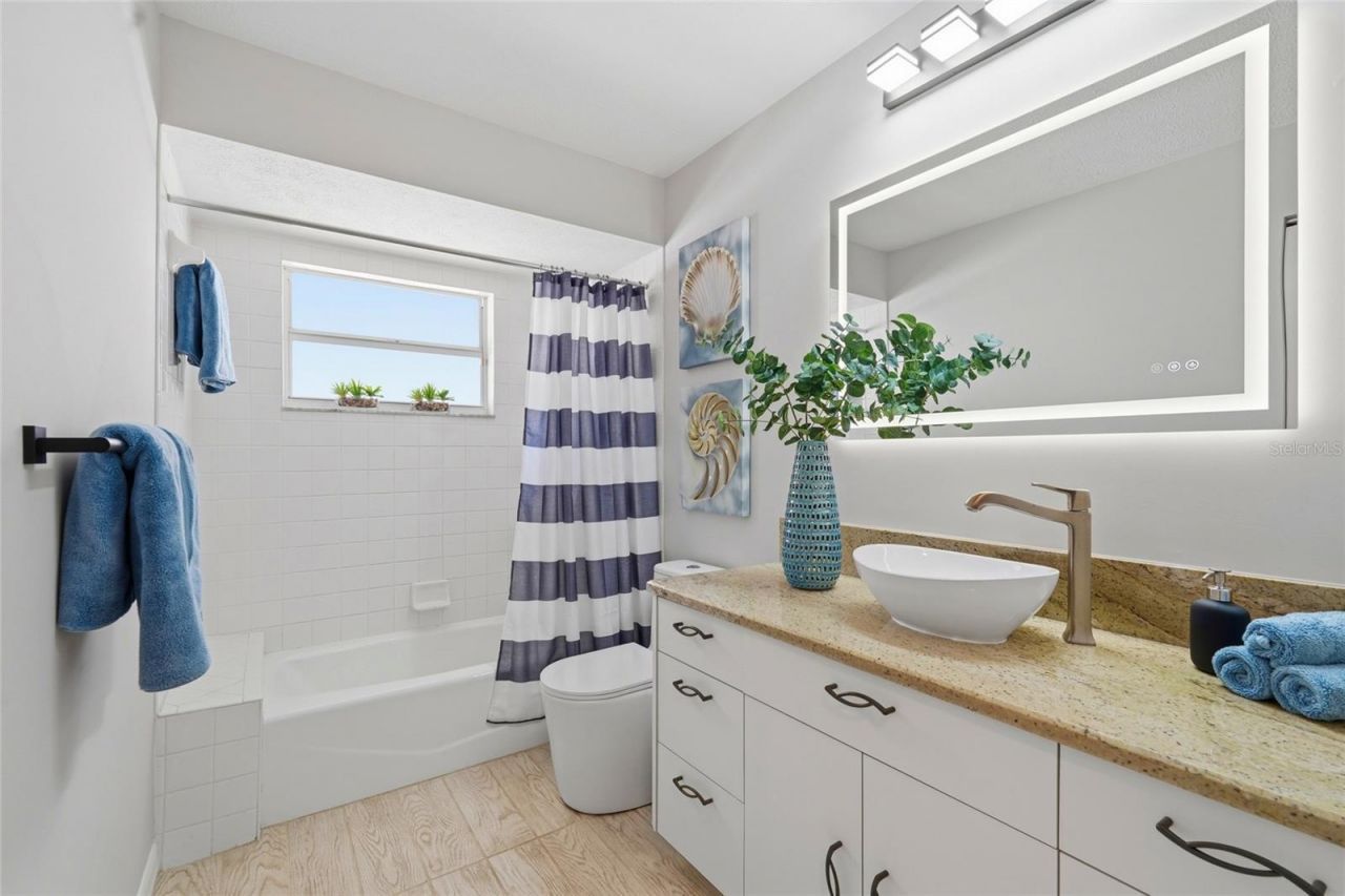 6130 55th Avenue Circle E, Bradenton, FL 34203 Photo