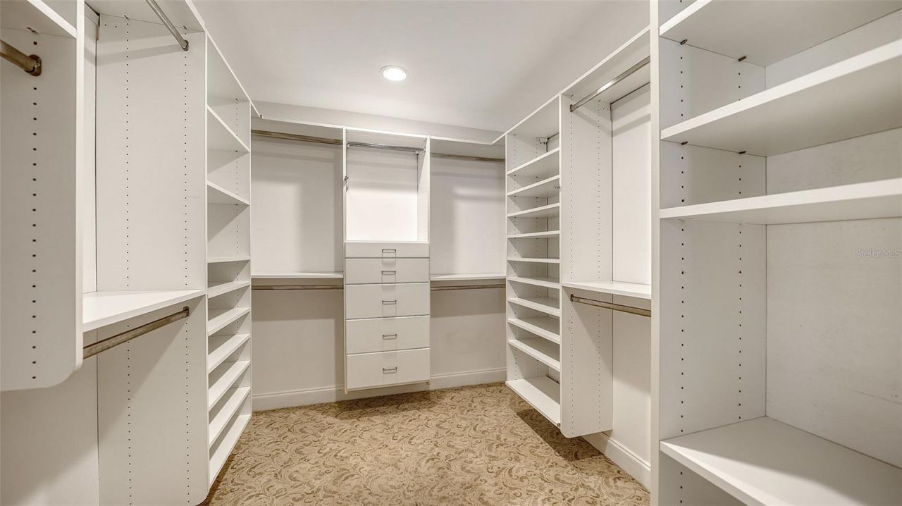 6921 Country Lakes Circle, Sarasota, FL 34243 Photo