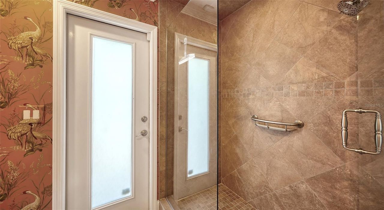 6921 Country Lakes Circle, Sarasota, FL 34243 Photo