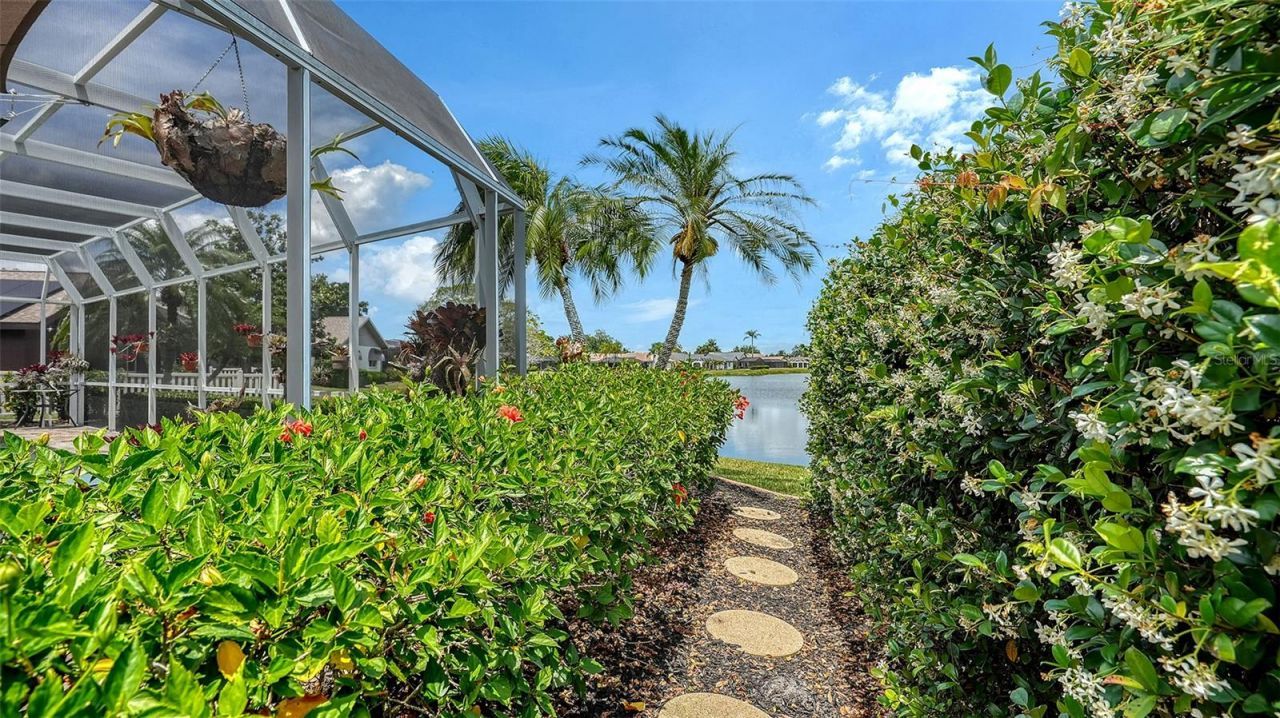 6921 Country Lakes Circle, Sarasota, FL 34243 Photo