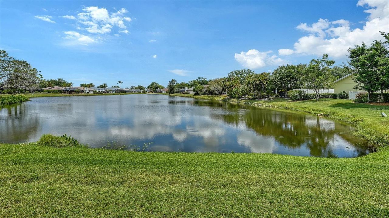 6921 Country Lakes Circle, Sarasota, FL 34243 Photo