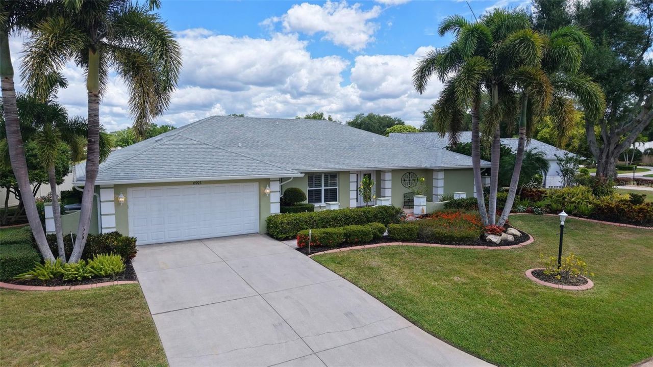 6921 Country Lakes Circle, Sarasota, FL 34243 Photo