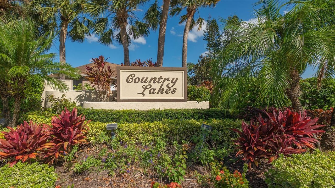 6921 Country Lakes Circle, Sarasota, FL 34243 Photo