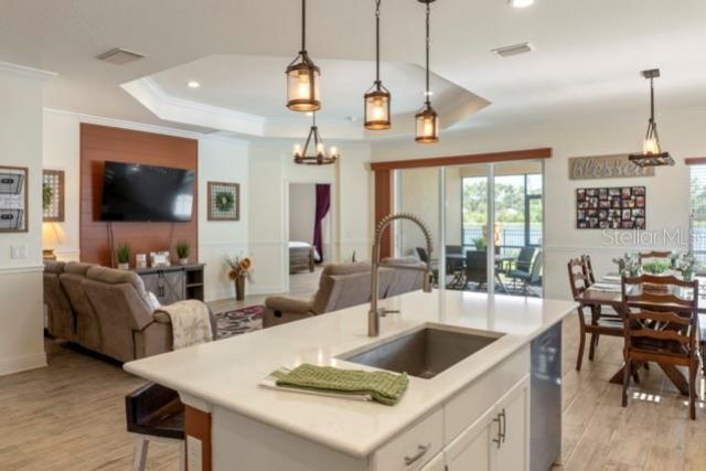 7657 Ridgelake Circle, Bradenton, FL 34203 Photo