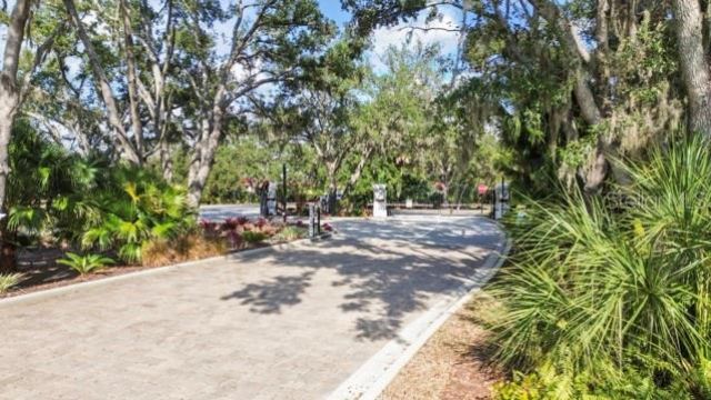 7657 Ridgelake Circle, Bradenton, FL 34203 Photo