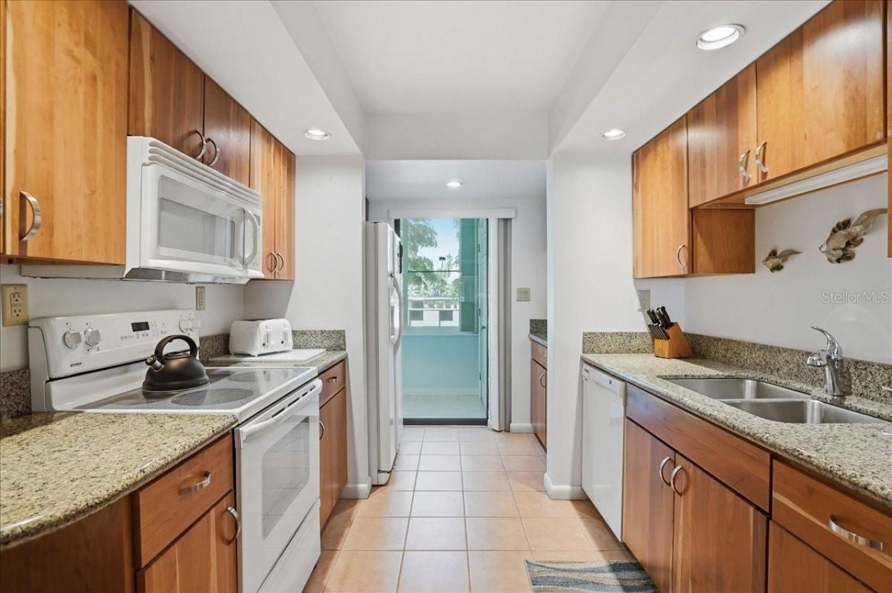6500 Flotilla Drive, Unit 212, Holmes Beach, FL 34217 Photo