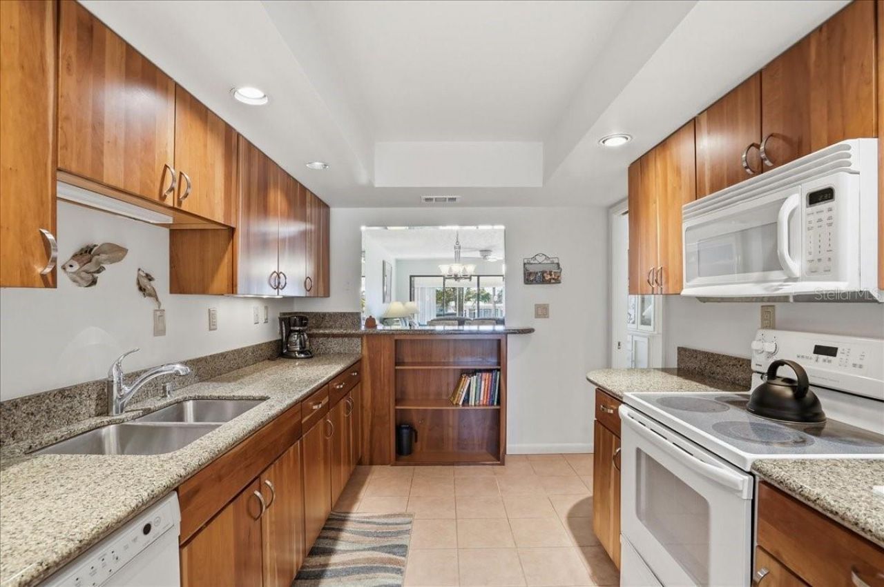 6500 Flotilla Drive, Unit 212, Holmes Beach, FL 34217 Photo