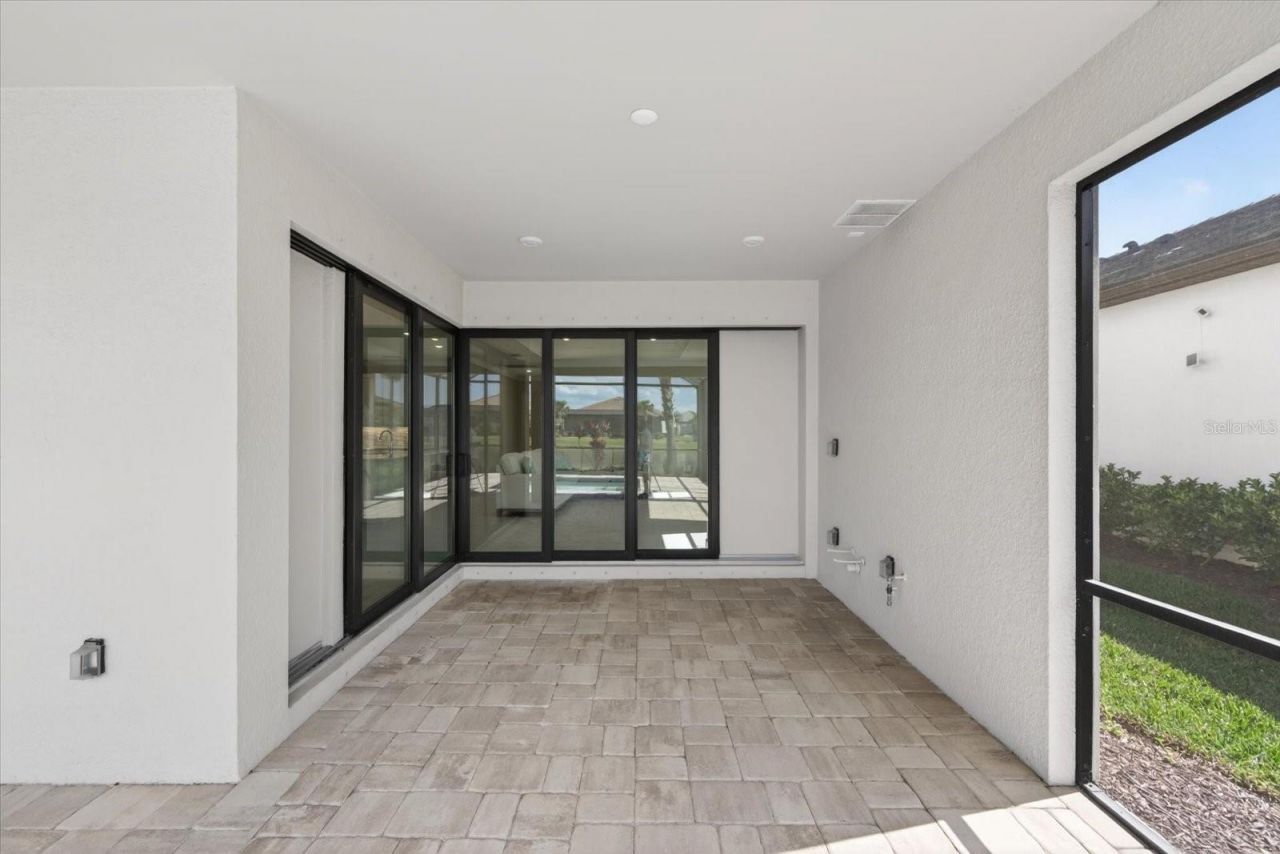 18025 Harwich Place, Bradenton, FL 34202 Photo