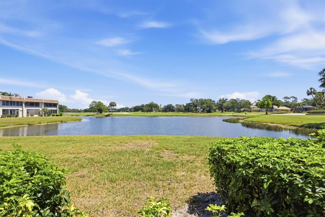 7271 W Country Club Drive N, Unit 122, Sarasota, FL 34243 Photo