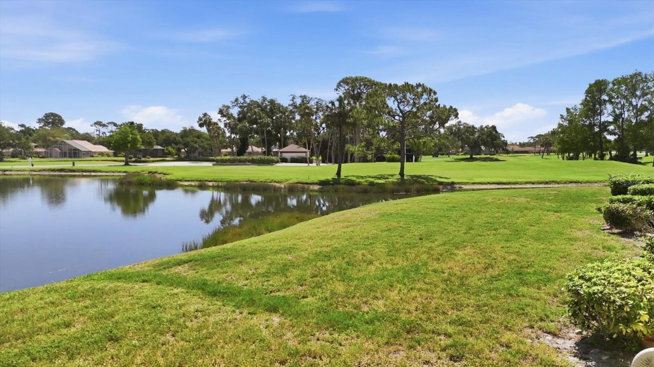 7271 W Country Club Drive N, Unit 122, Sarasota, FL 34243 Photo