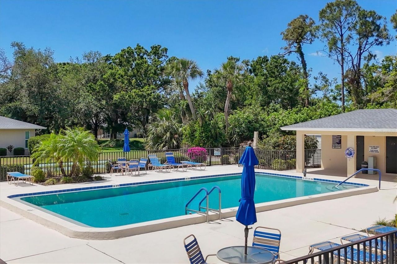 7271 W Country Club Drive N, Unit 122, Sarasota, FL 34243 Photo