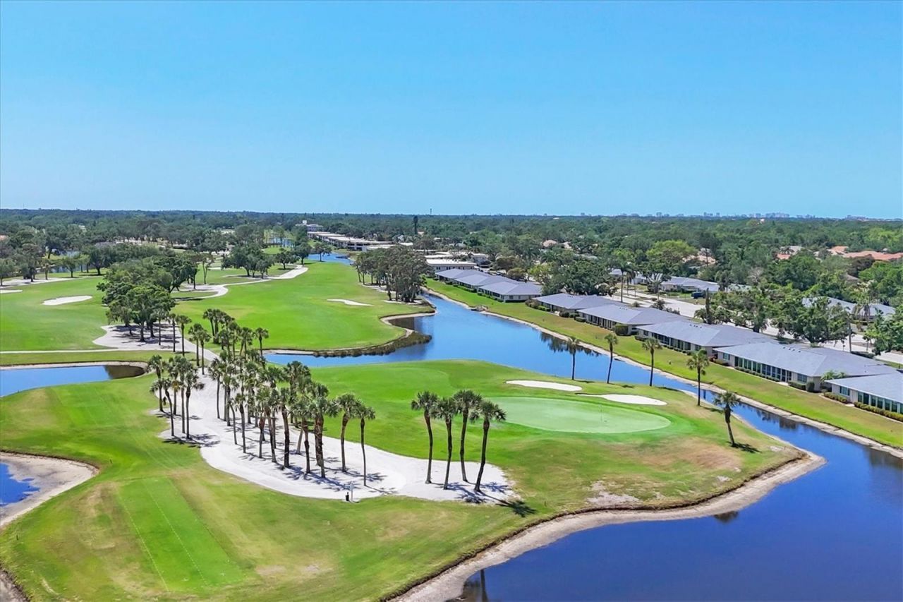 7271 W Country Club Drive N, Unit 122, Sarasota, FL 34243 Photo