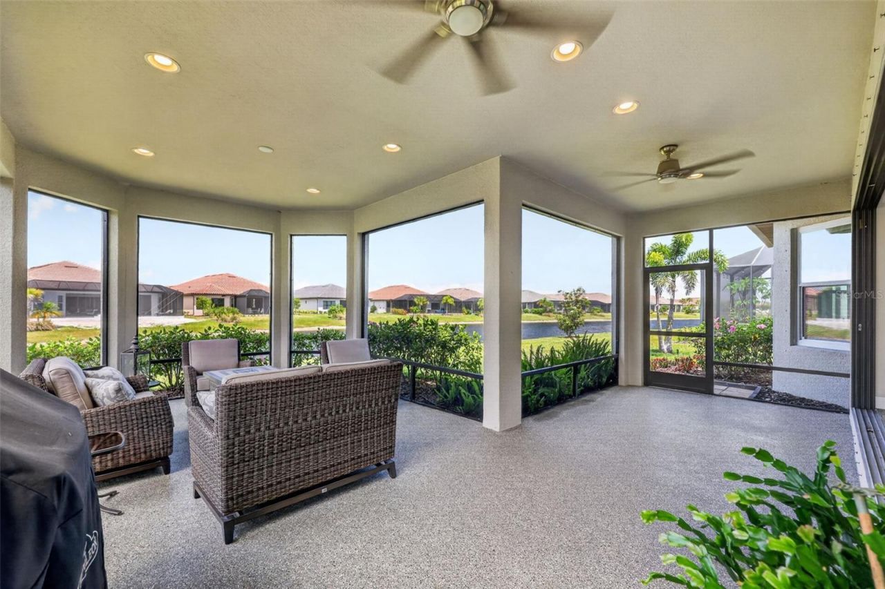 5238 Morey Farms Loop, Palmetto, FL 34221 Photo