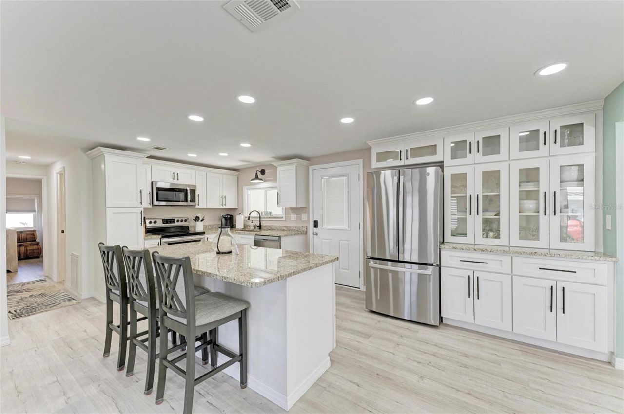 8 S Buena Vista Avenue, Englewood, FL 34223 Photo