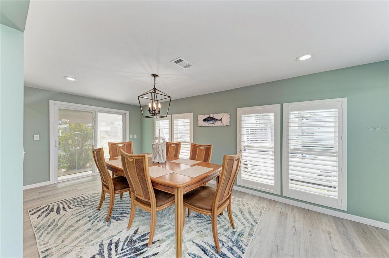8 S Buena Vista Avenue, Englewood, FL 34223 Photo