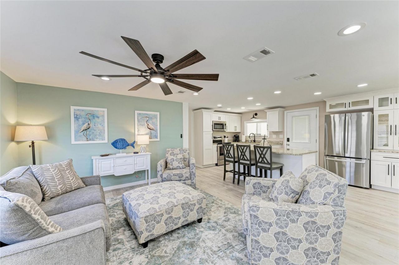 8 S Buena Vista Avenue, Englewood, FL 34223 Photo