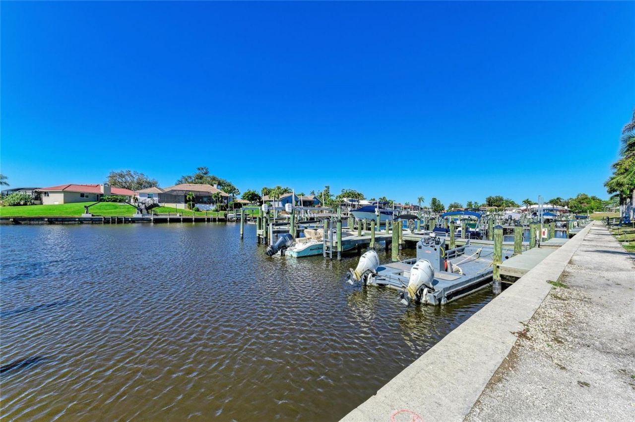 8 S Buena Vista Avenue, Englewood, FL 34223 Photo