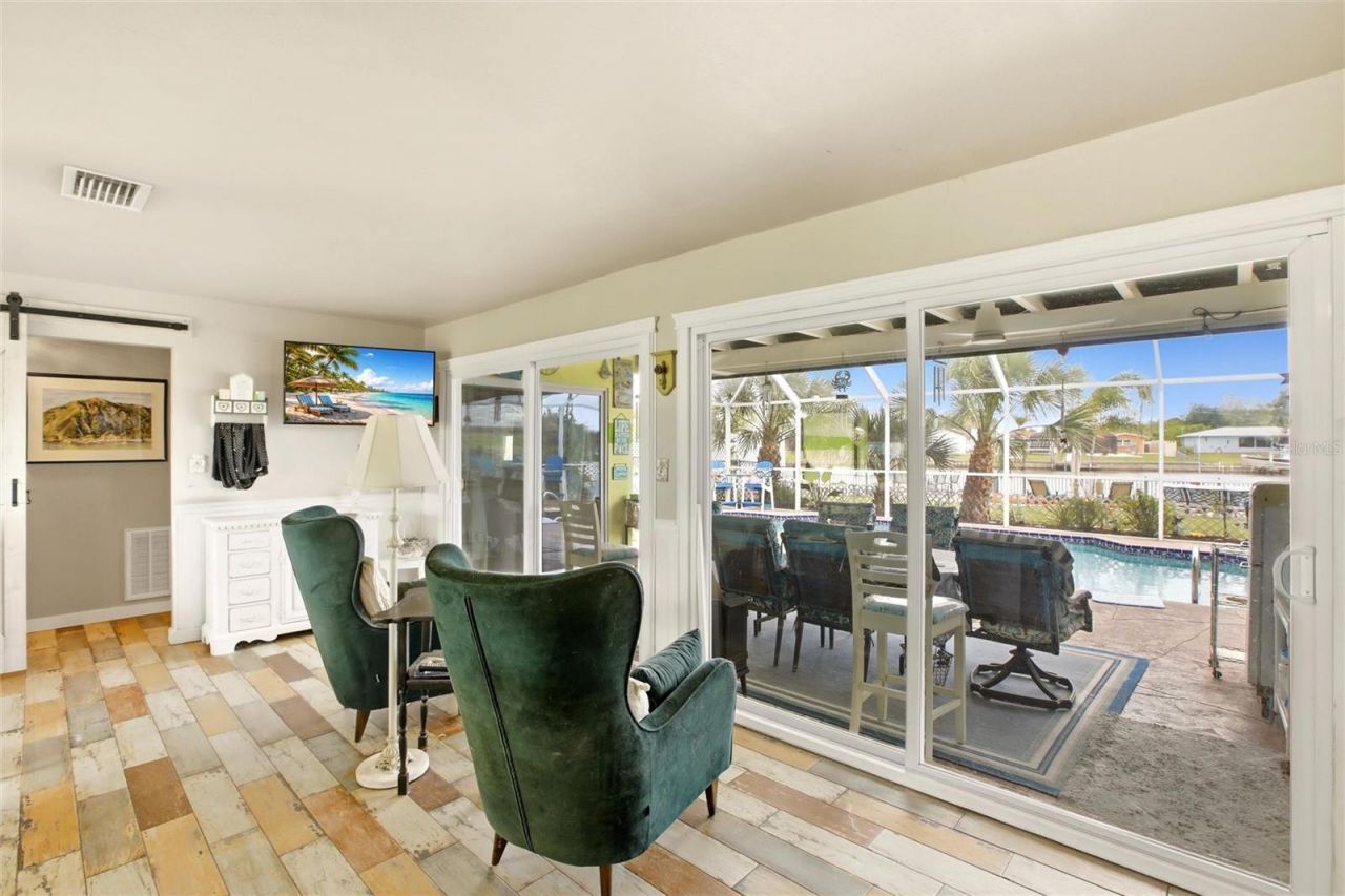165 W Tarpon Boulevard Nw, Port Charlotte, FL 33952 Photo