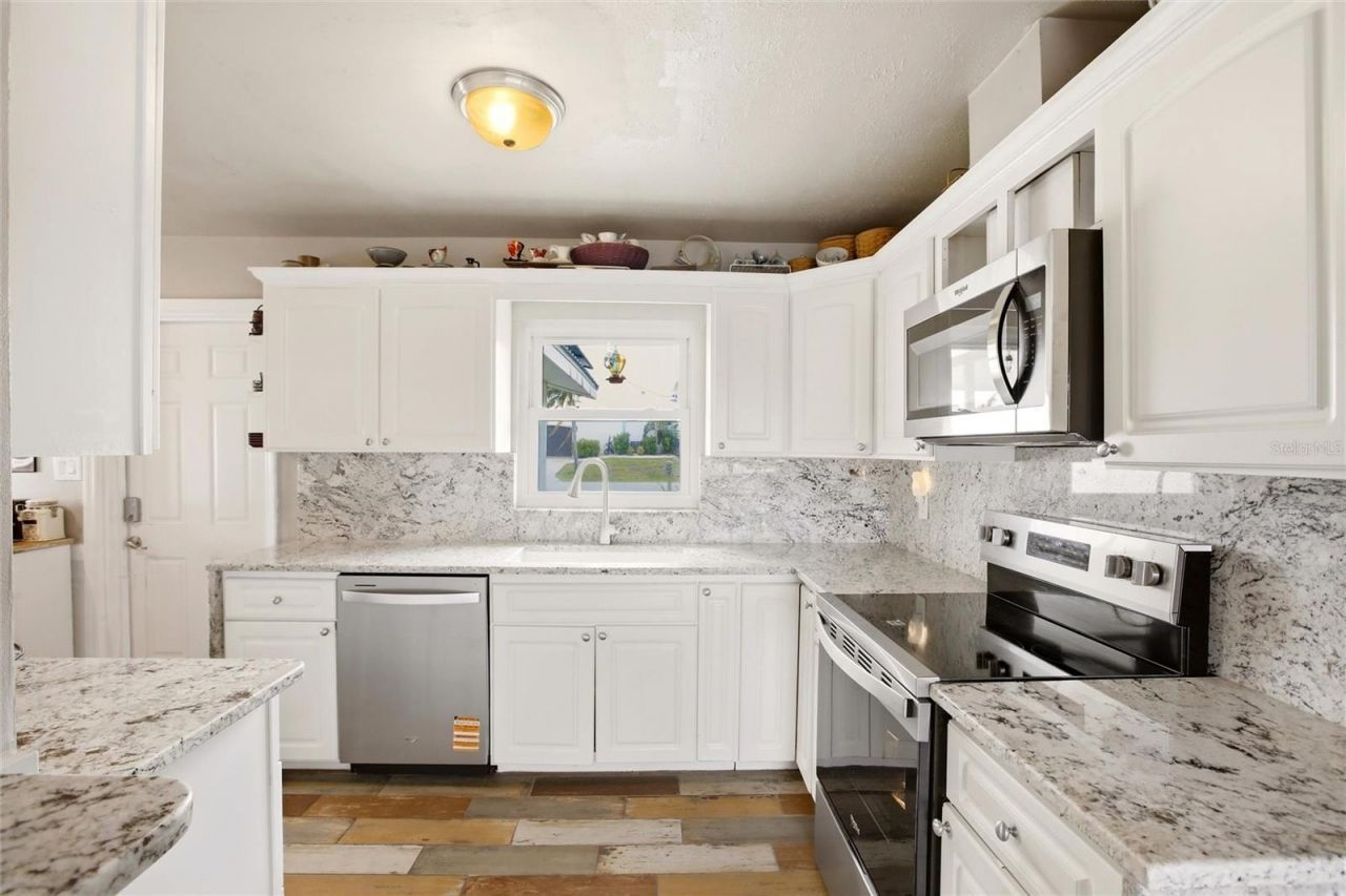 165 W Tarpon Boulevard Nw, Port Charlotte, FL 33952 Photo