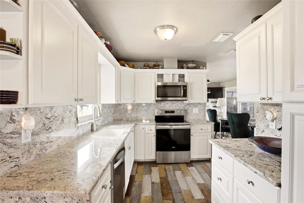 165 W Tarpon Boulevard Nw, Port Charlotte, FL 33952 Photo