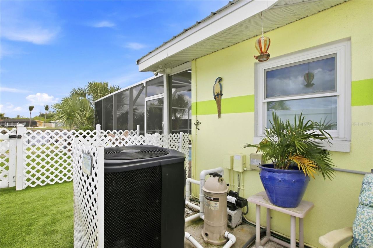 165 W Tarpon Boulevard Nw, Port Charlotte, FL 33952 Photo