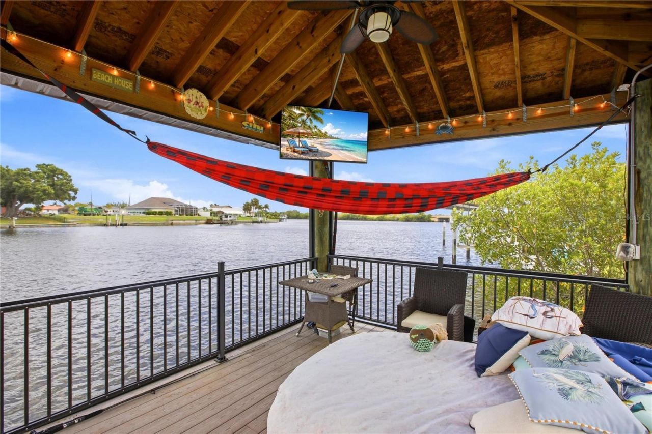 165 W Tarpon Boulevard Nw, Port Charlotte, FL 33952 Photo