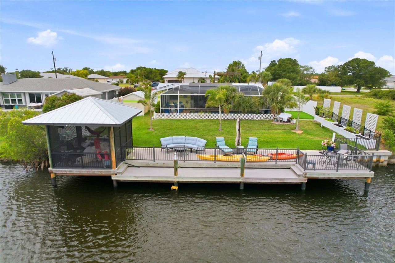 165 W Tarpon Boulevard Nw, Port Charlotte, FL 33952 Photo