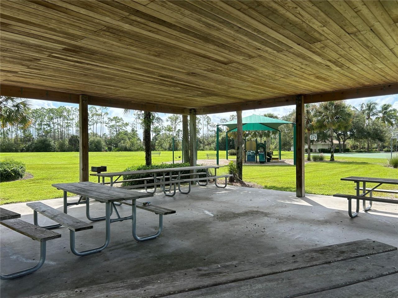 2571 Laurentina Lane, Cape Coral, FL 33909 Photo