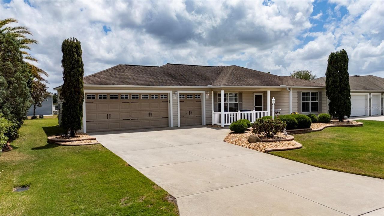 854 Fenwick Loop, The Villages, FL 32163 Photo