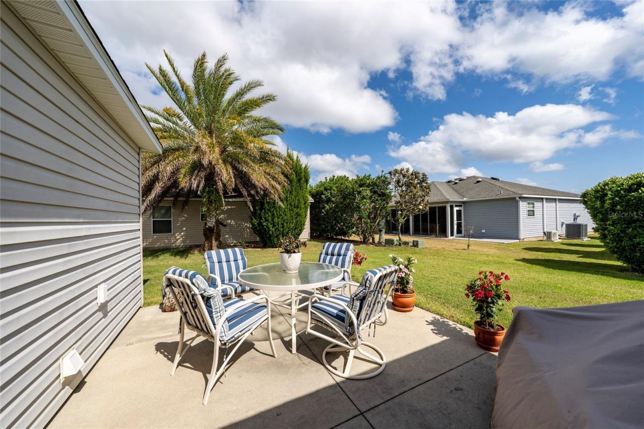 854 Fenwick Loop, The Villages, FL 32163 Photo
