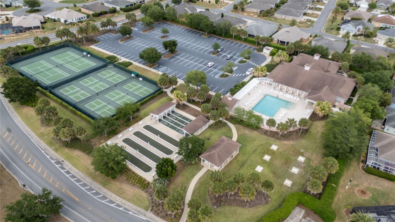 854 Fenwick Loop, The Villages, FL 32163 Photo