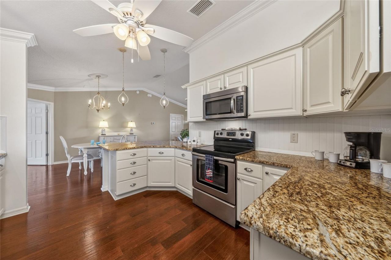 854 Fenwick Loop, The Villages, FL 32163 Photo