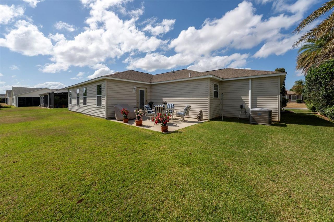 854 Fenwick Loop, The Villages, FL 32163 Photo