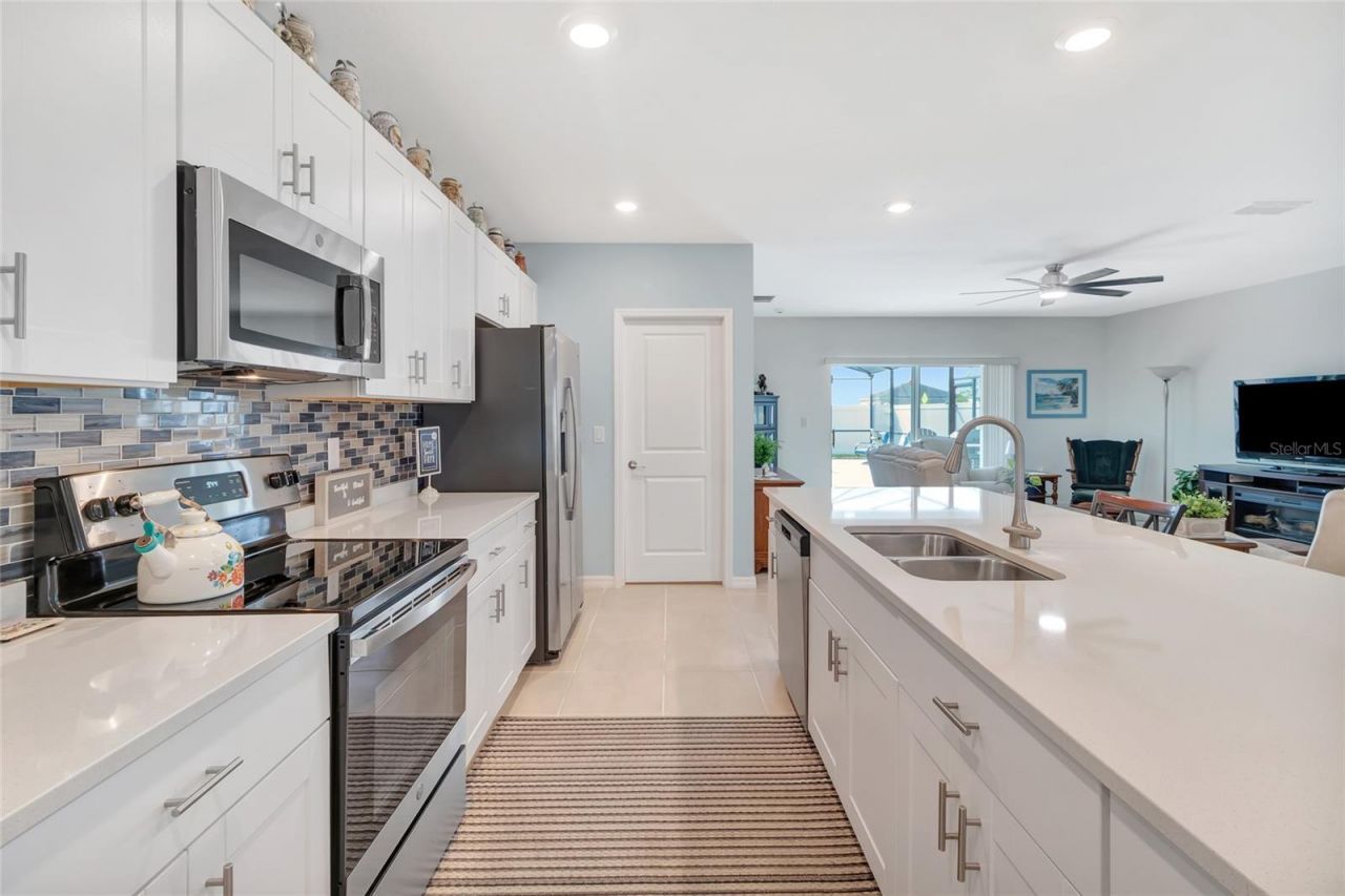 1115 Calico Pointe Circle , Groveland, FL 34736 Photo