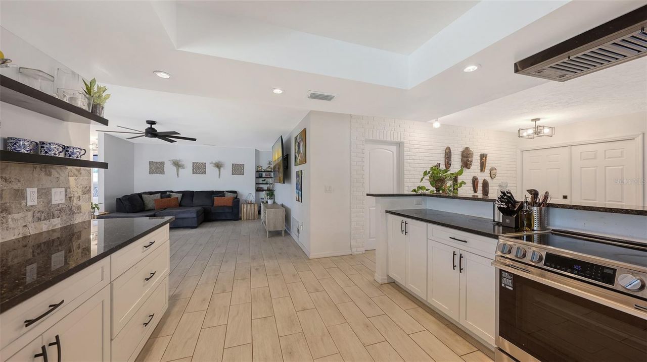 589 Commonwealth Lane, Sarasota, FL 34242 Photo