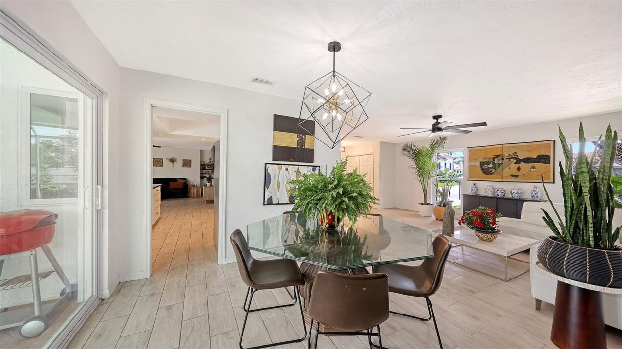 589 Commonwealth Lane, Sarasota, FL 34242 Photo