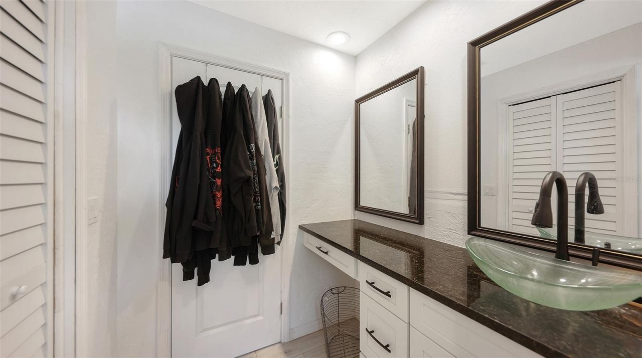589 Commonwealth Lane, Sarasota, FL 34242 Photo