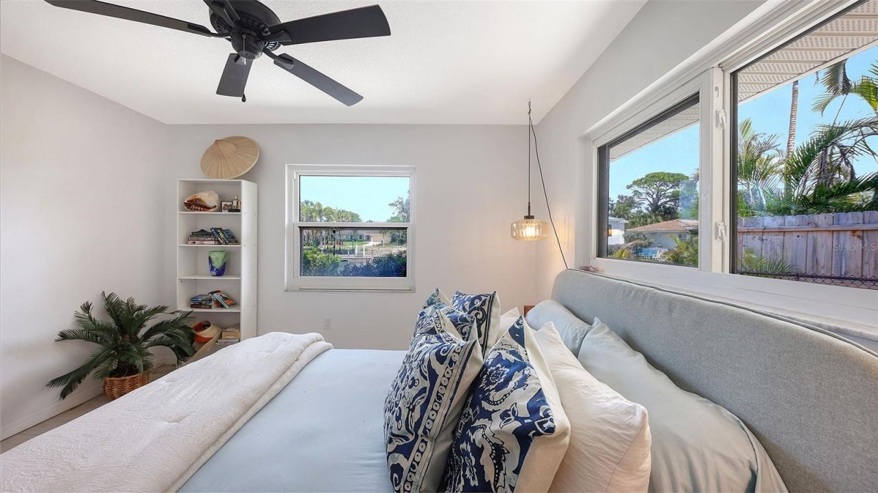 589 Commonwealth Lane, Sarasota, FL 34242 Photo