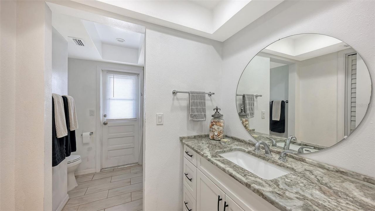 589 Commonwealth Lane, Sarasota, FL 34242 Photo