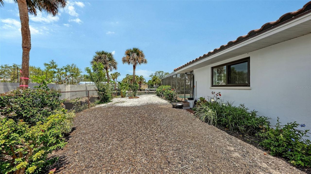 589 Commonwealth Lane, Sarasota, FL 34242 Photo