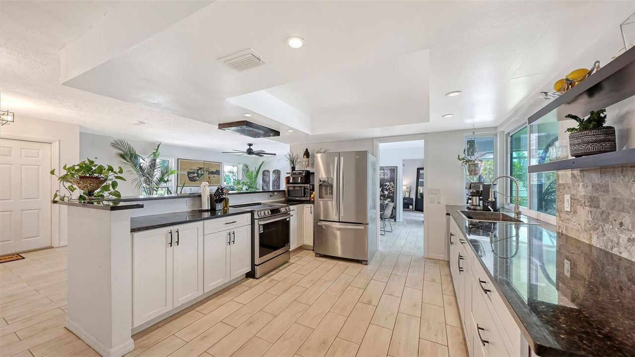 589 Commonwealth Lane, Sarasota, FL 34242 Photo
