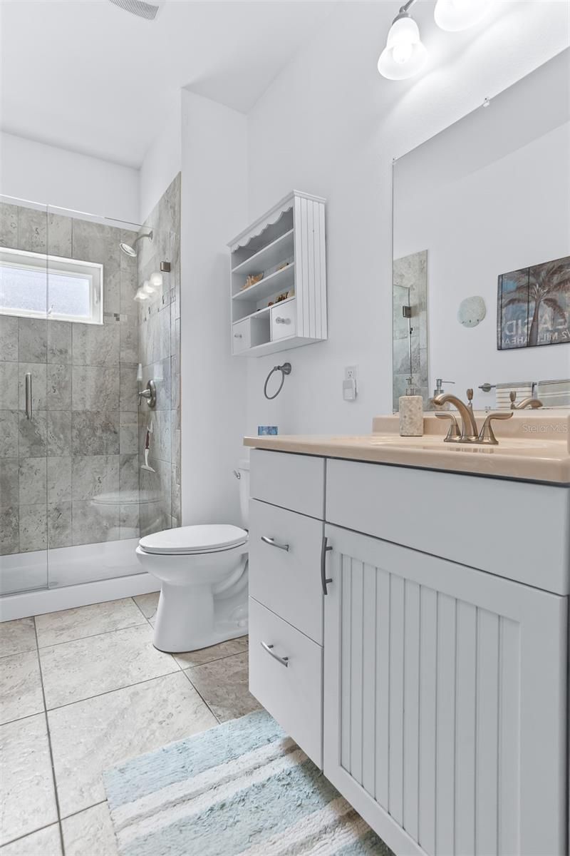 17610 Lee Avenue, Redington Shores, FL 33708 Photo