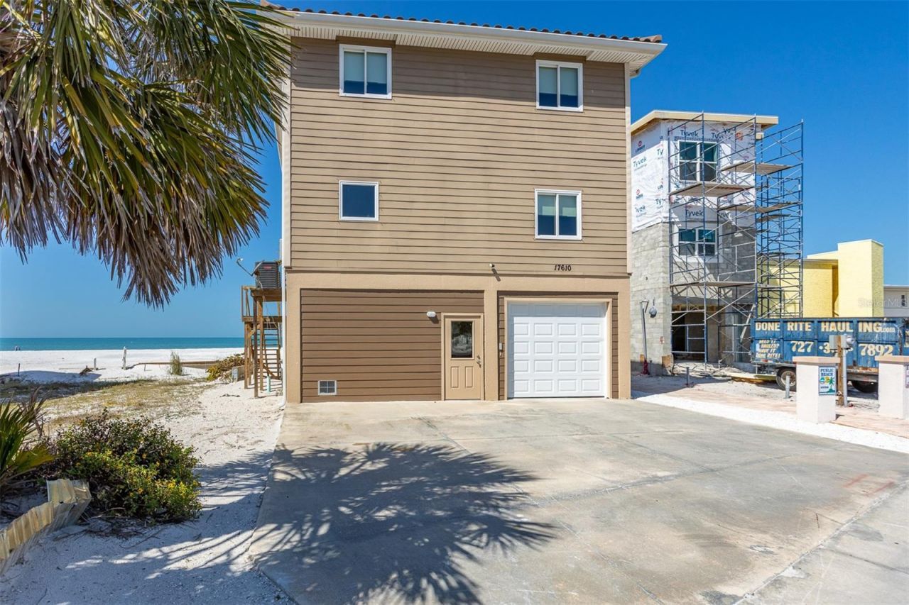 17610 Lee Avenue, Redington Shores, FL 33708 Photo